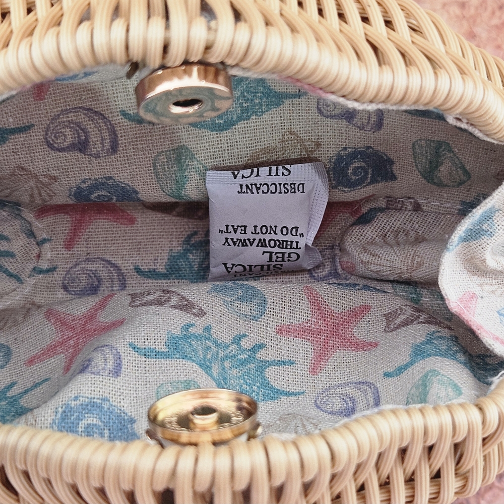 Viral Haute Hippie Shell Bag Seashell Clutch Natural Woven Bag Gold Chain Purse - Picture 7 of 9